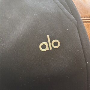 ALO Yoga  Sweatpants size medium